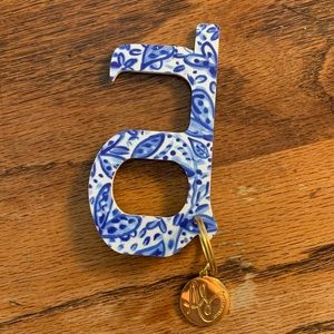 Non-Touch Door Opener Keychain